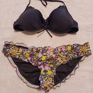 Victoria's Secret bikini. Black push up top and floral bottoms. S/34B